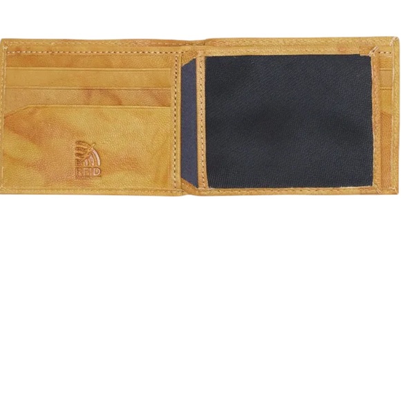 NWT Tahari Leather RFID Blocking Wallet - Picture 2 of 7